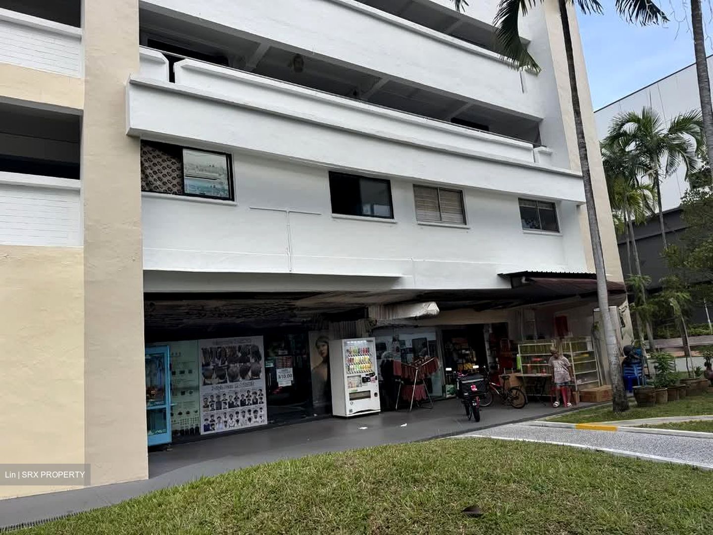 SUN PLAZA GARDENS (D18), Shop House #532104091